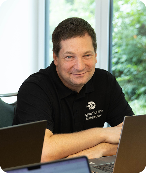 Daniel Lübke leading an API workshop